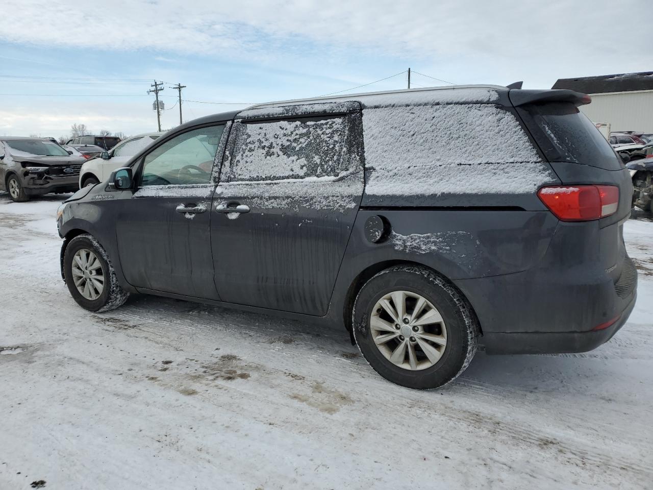 2017 Kia Sedona - Image 2