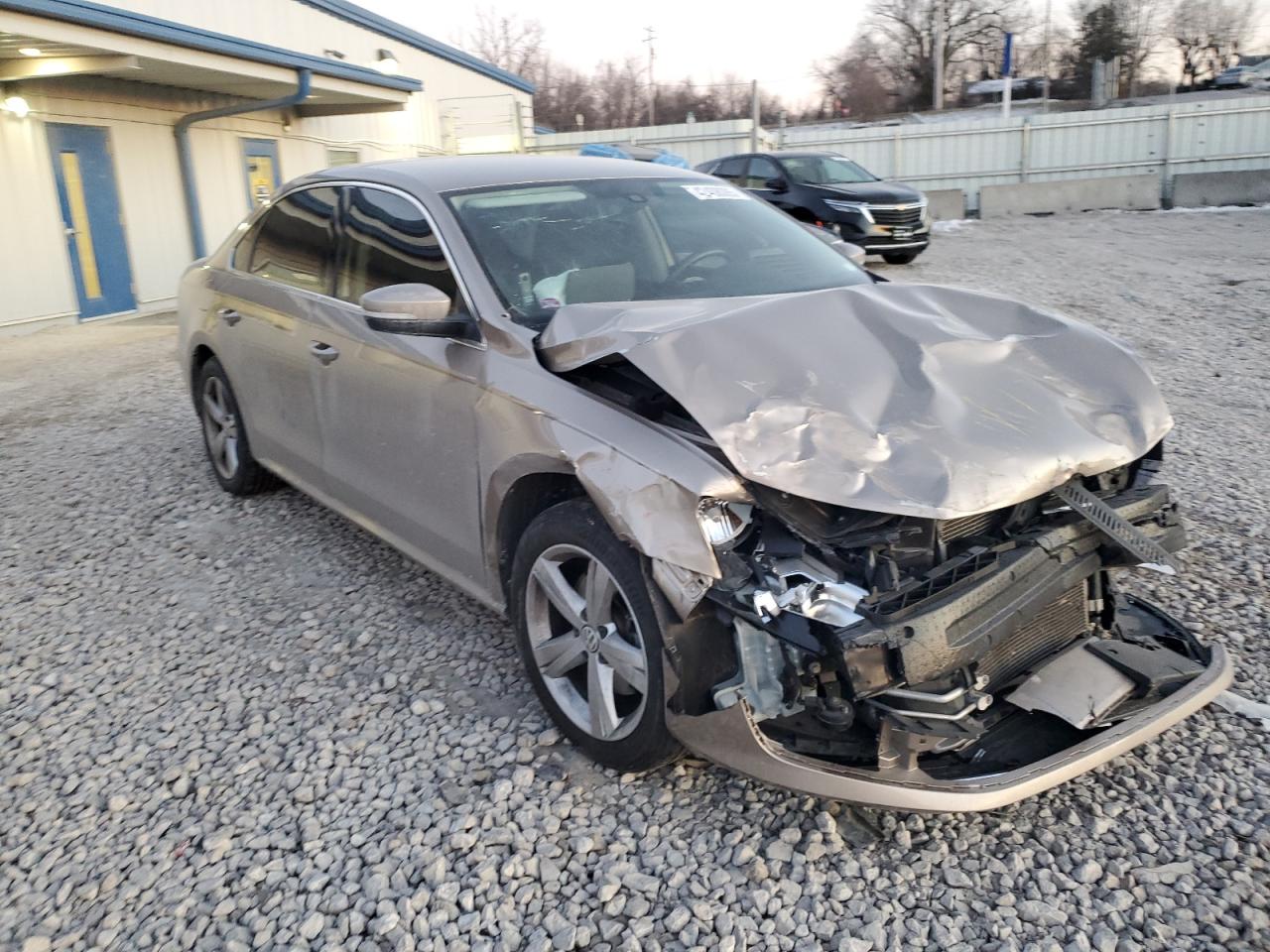 2015 Volkswagen Passat - Image 4