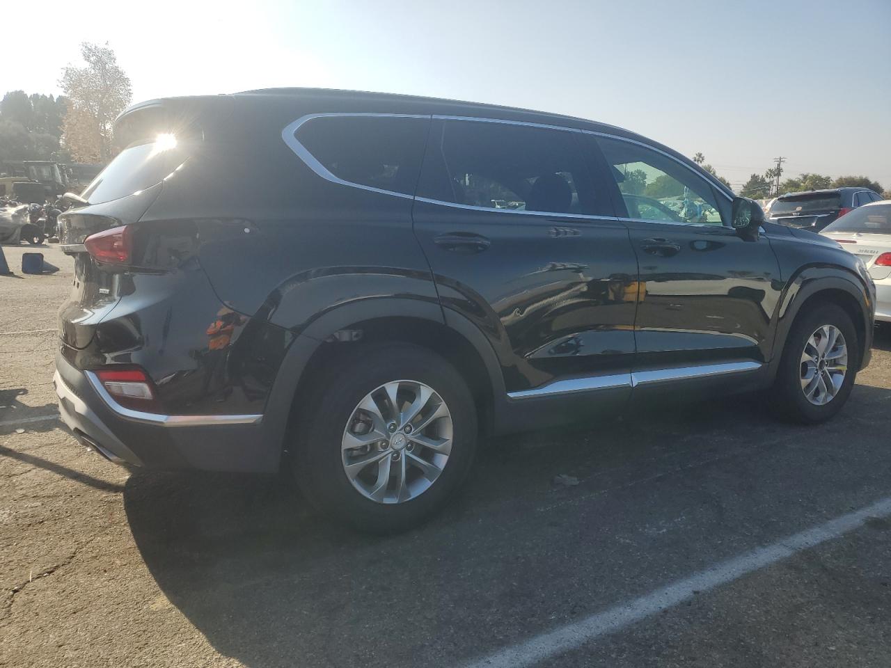 2020 Hyundai Santa Fe - Image 3