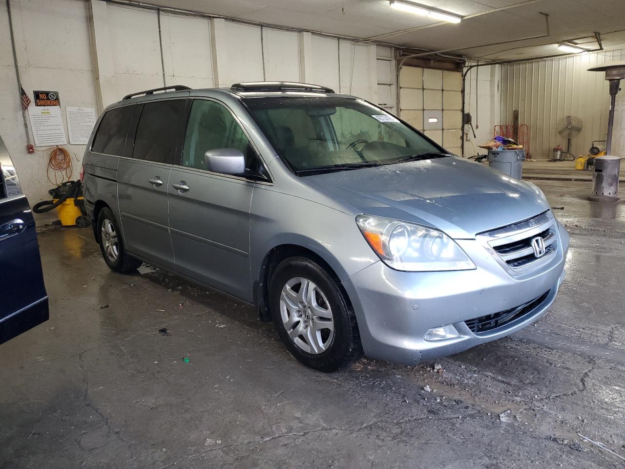 2005 Honda Odyssey - Image 4