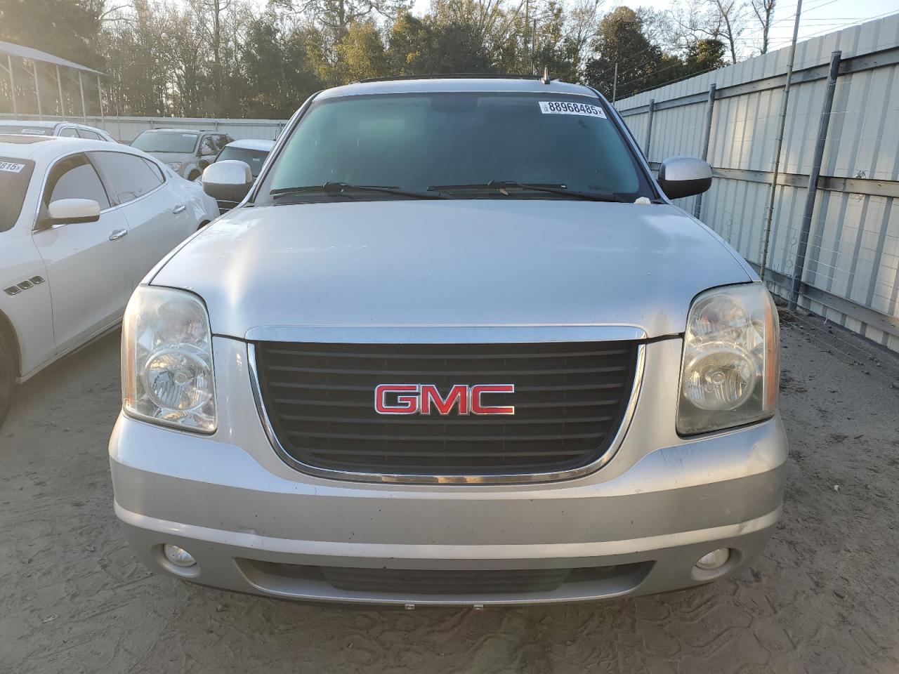 2014 GMC Yukon - Image 5