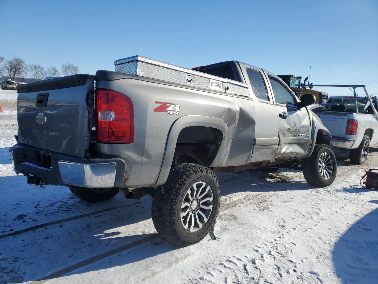 2008 Chevrolet Silverado - Image 3