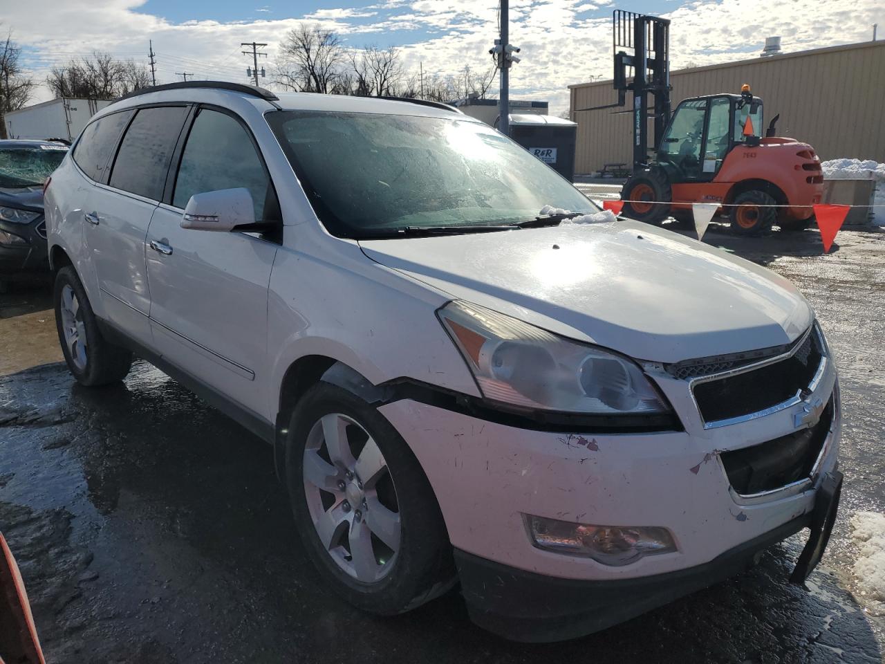 2011 Chevrolet Traverse - Image 4