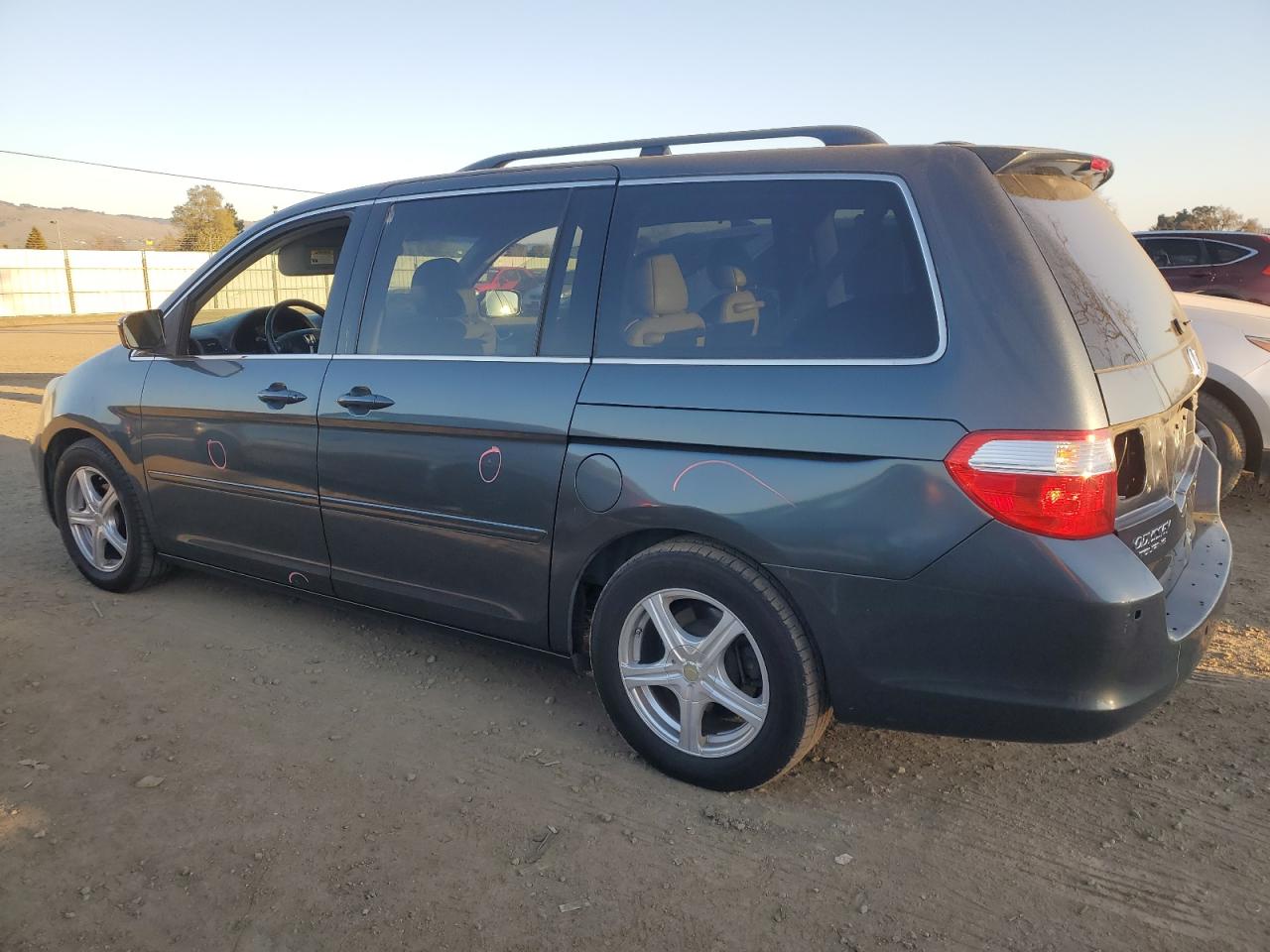 2006 Honda Odyssey - Image 2