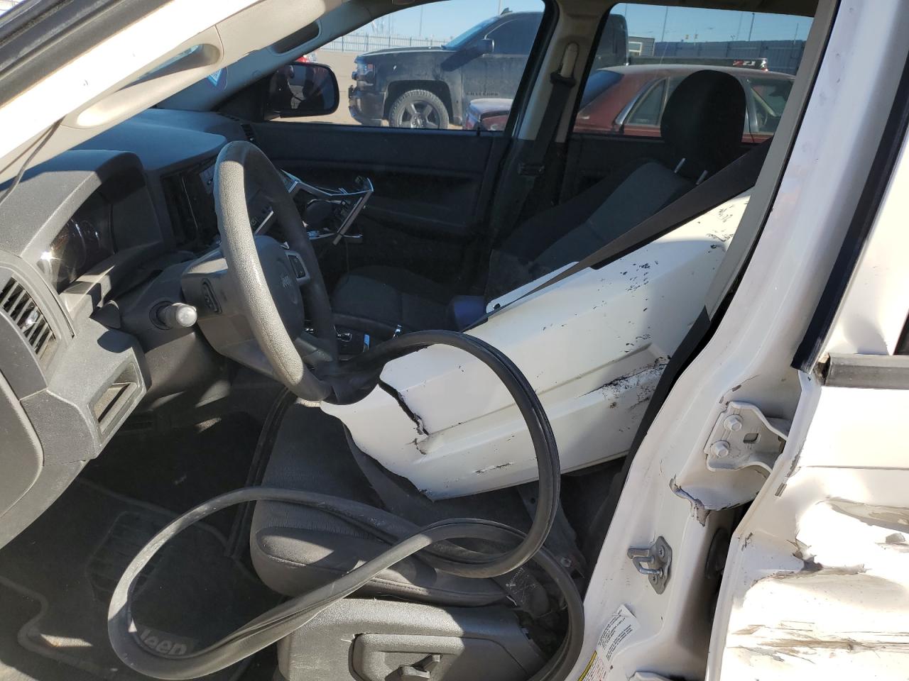 2010 Jeep Grand Cherokee - Image 7