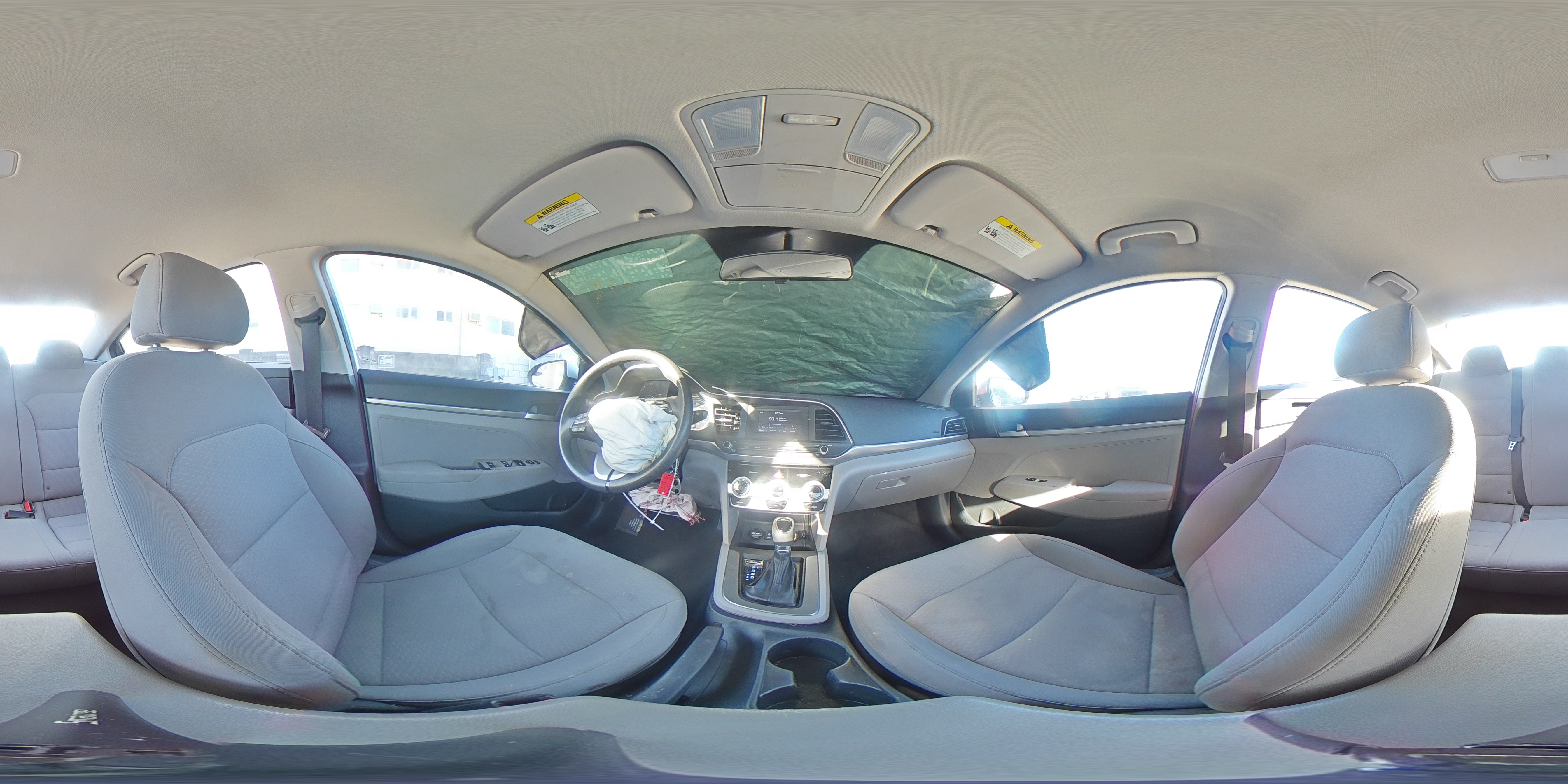 2019 Hyundai Elantra - Image 12