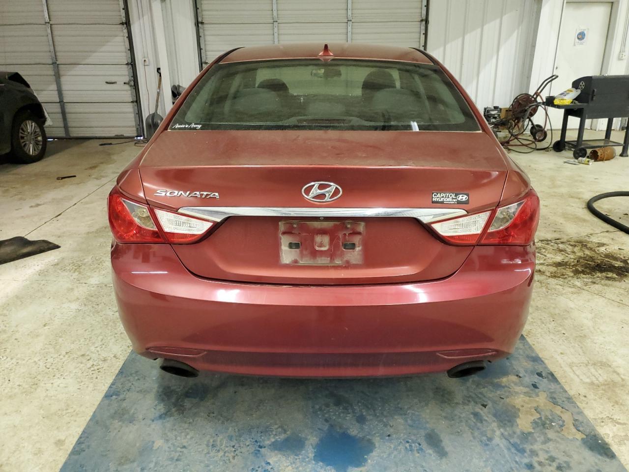 2012 Hyundai Sonata - Image 6