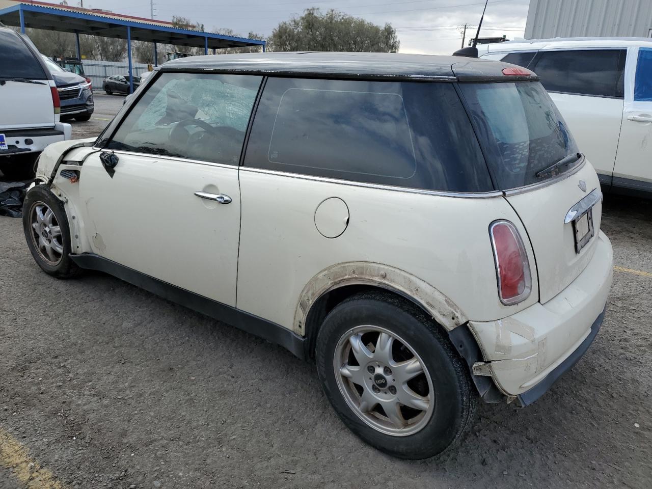2006 MINI Cooper - Image 2