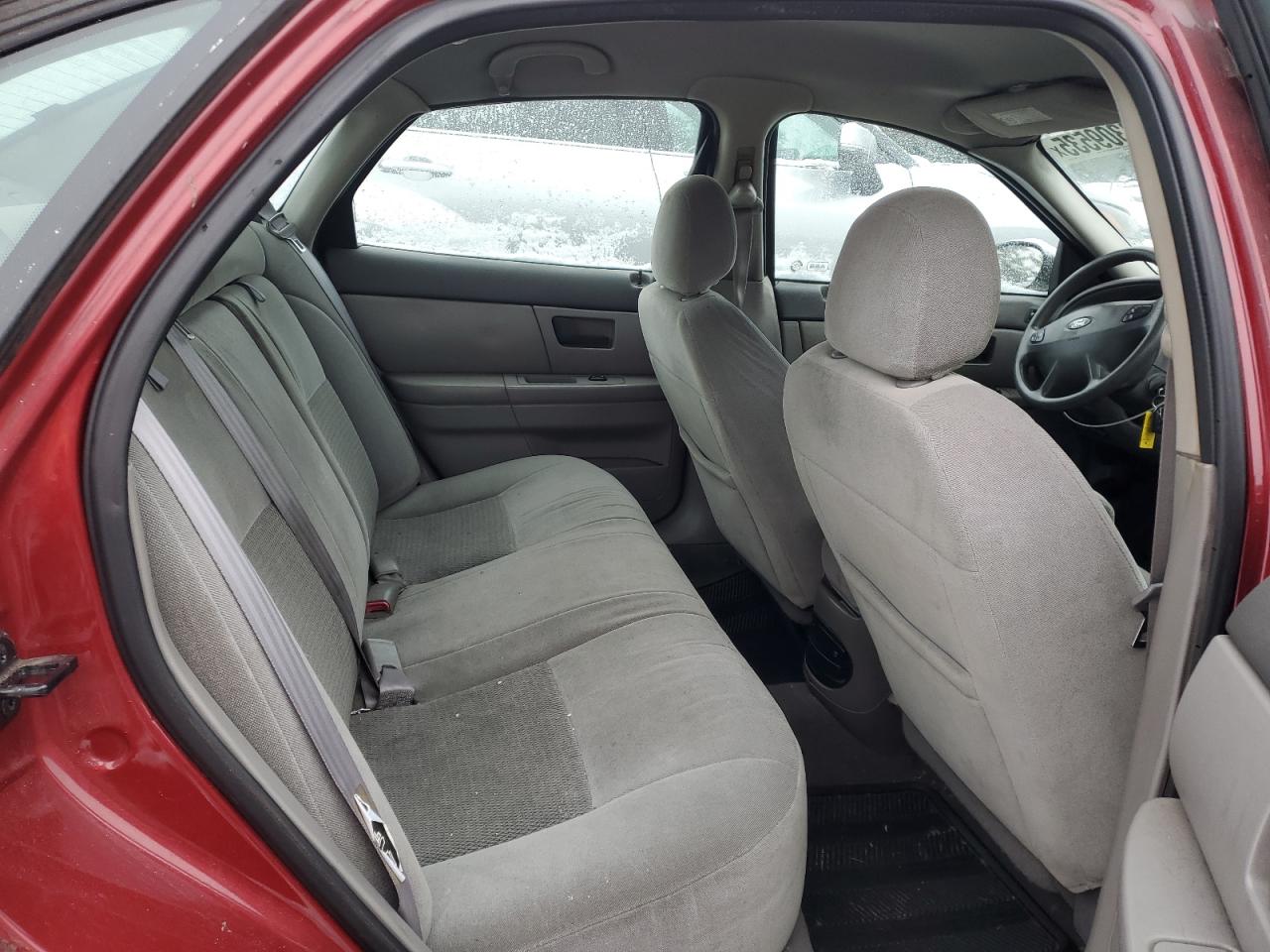 2003 Ford Taurus - Image 10