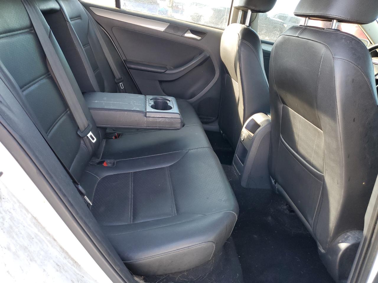 2015 Volkswagen Jetta - Image 10