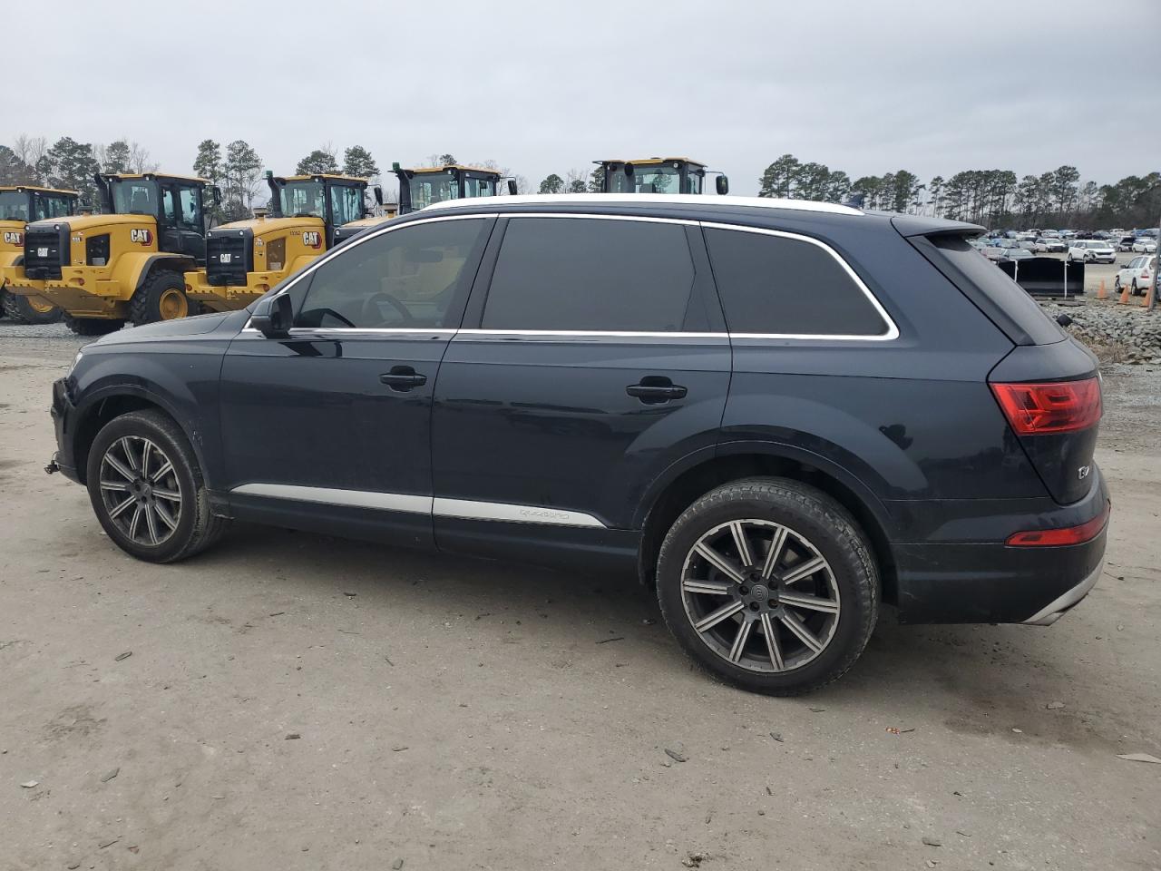 2017 Audi Q7 - Image 2