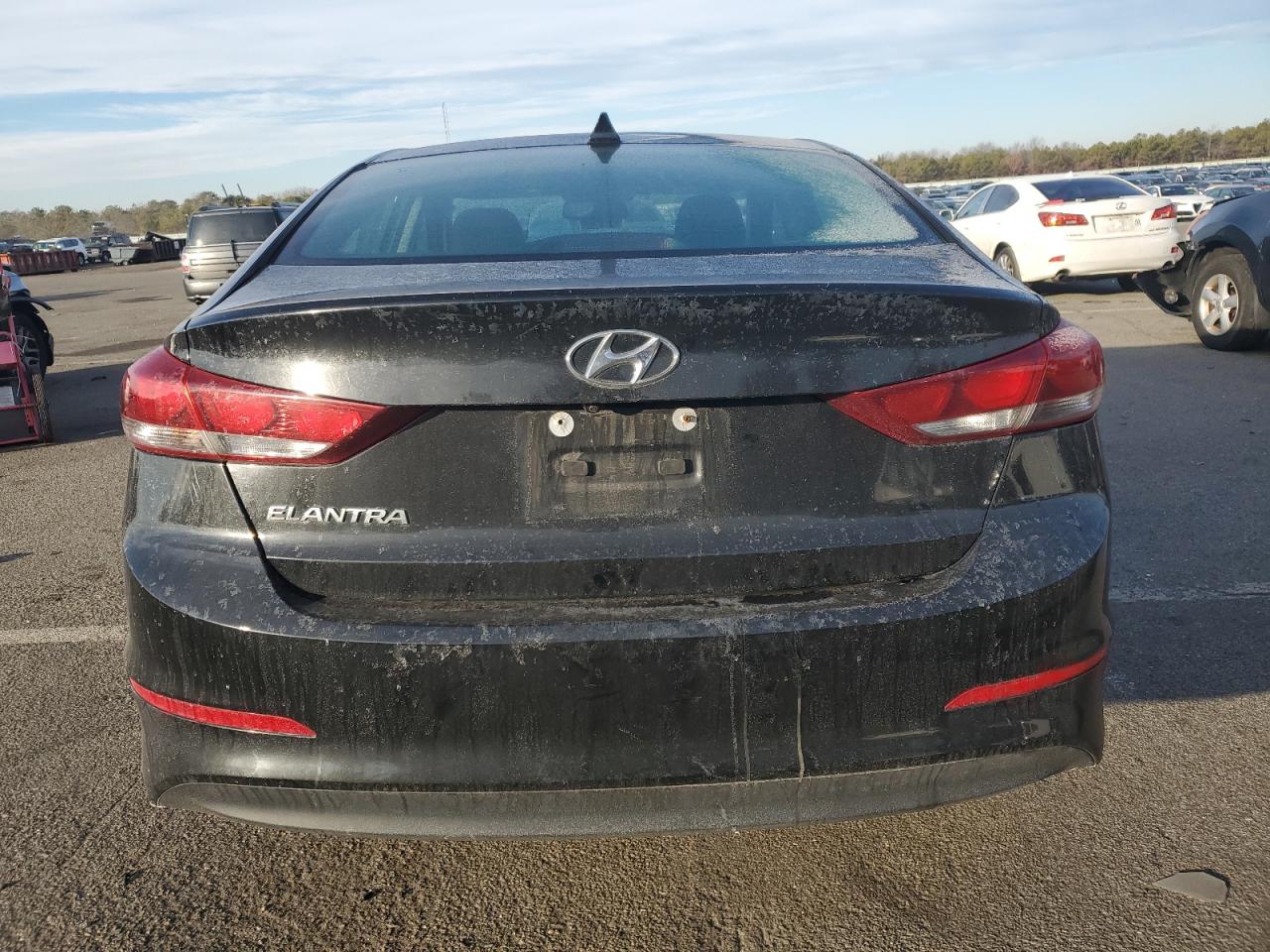 2018 Hyundai Elantra - Image 6