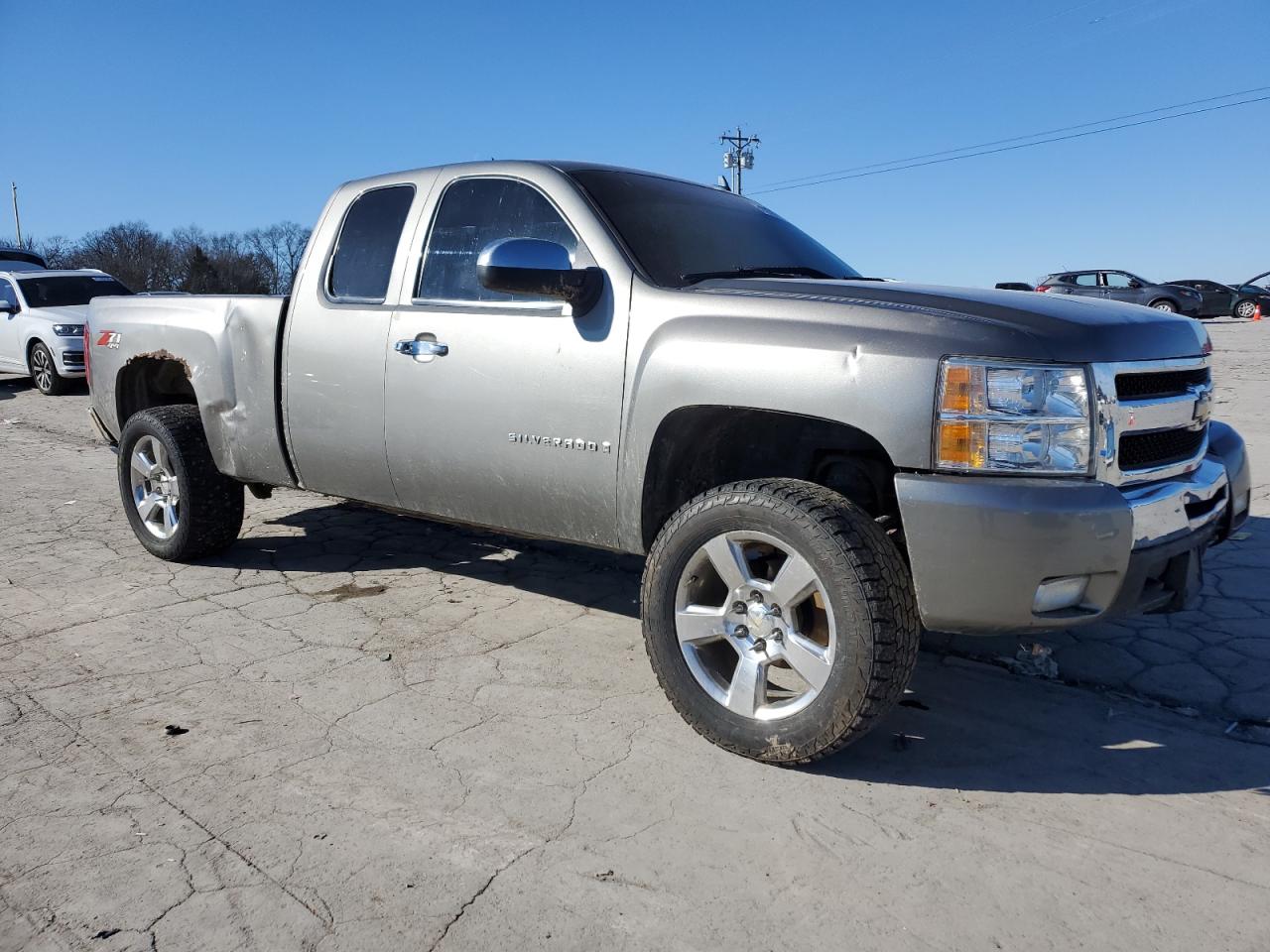 2009 Chevrolet Silverado - Image 4