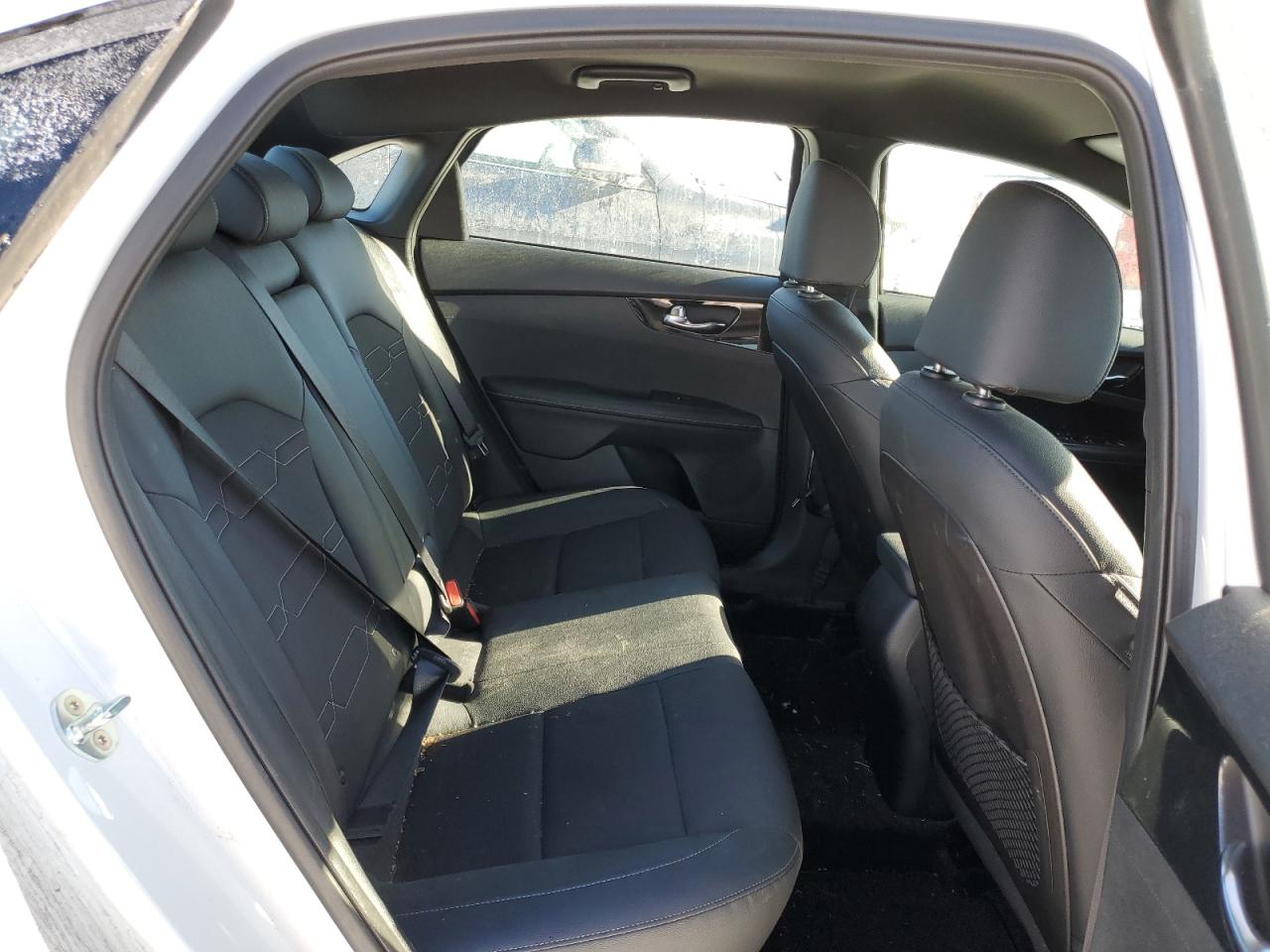 2021 Kia Forte - Image 10