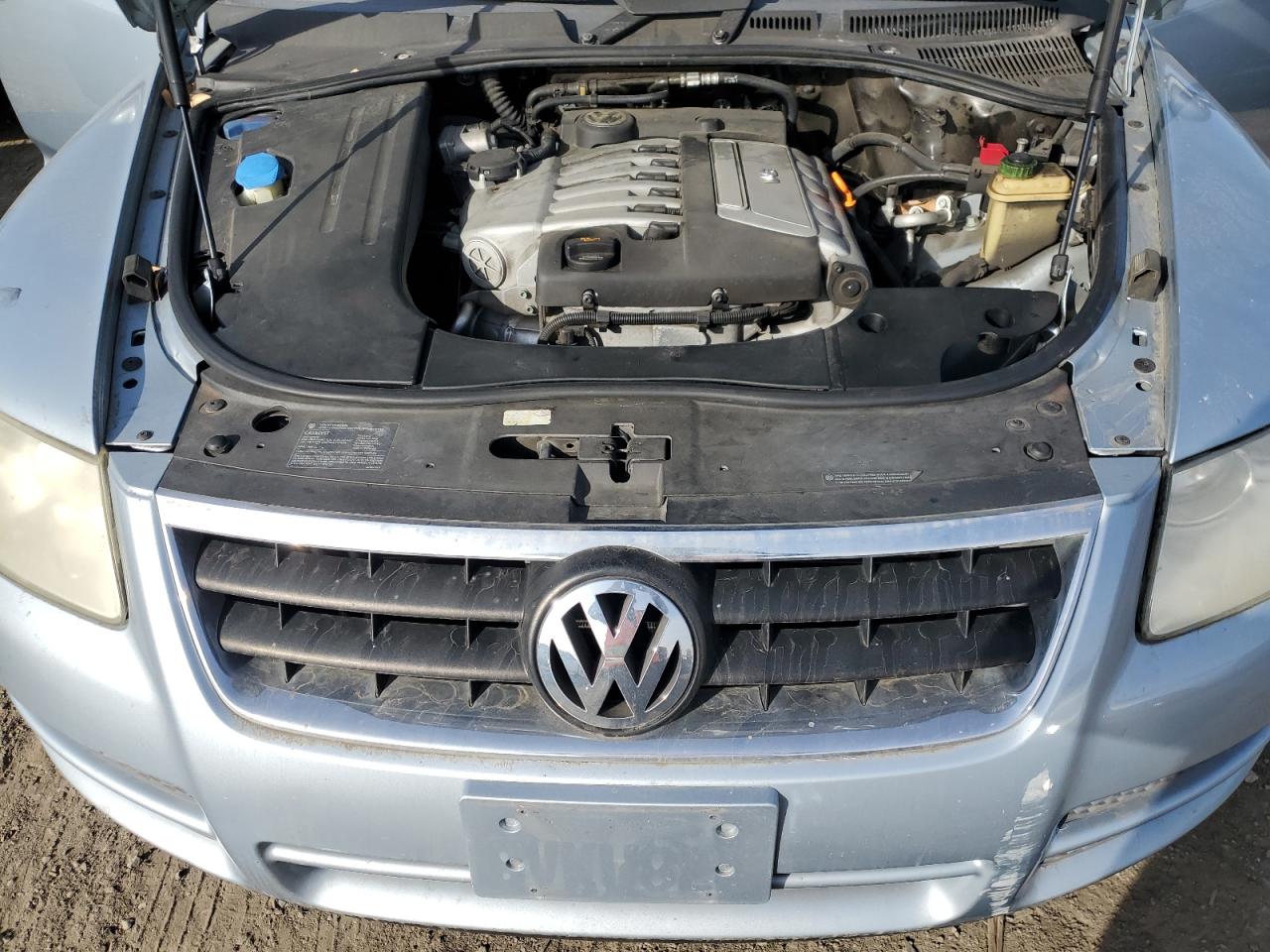 2004 Volkswagen Touareg - Image 12