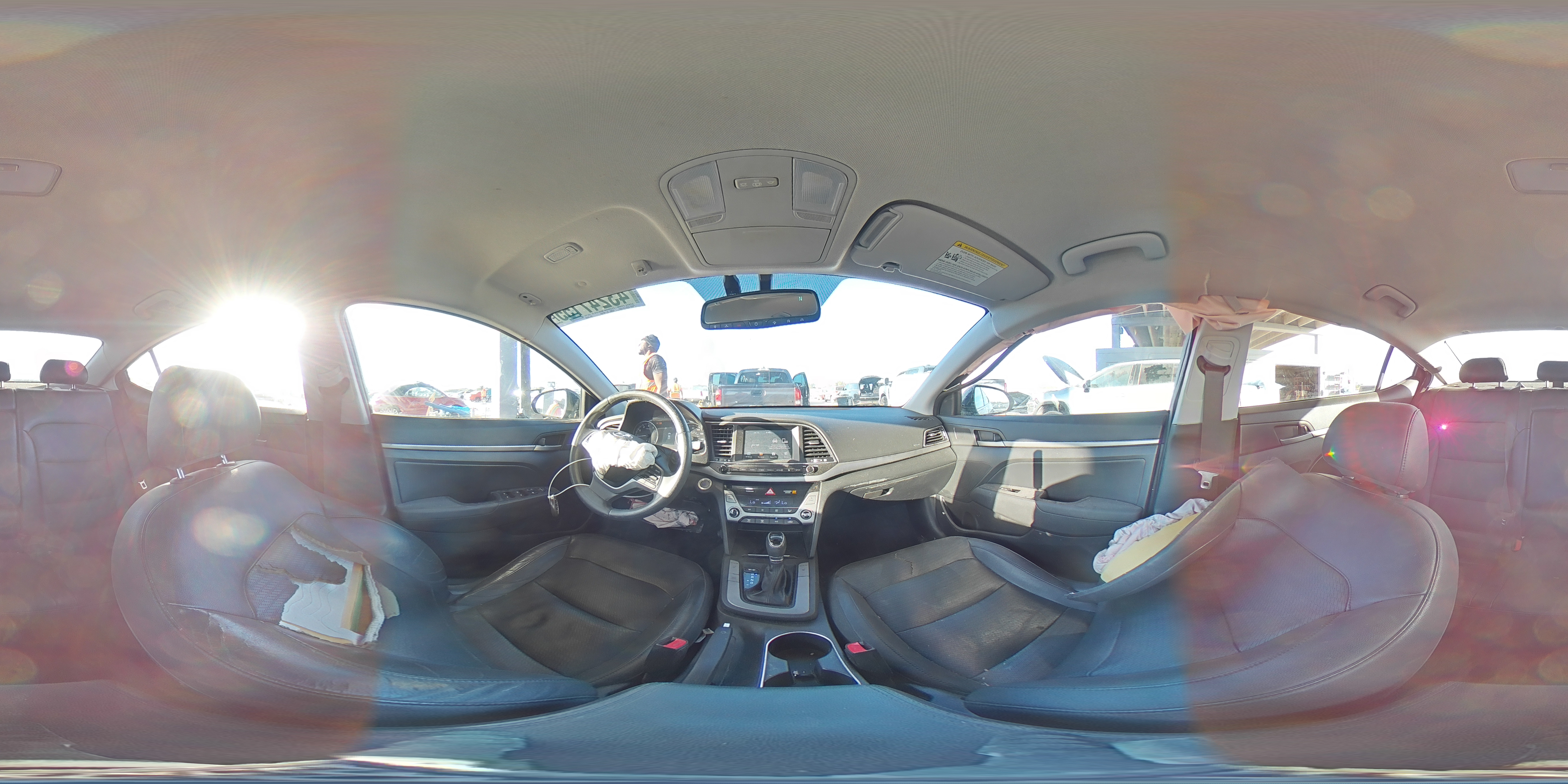 2017 Hyundai Elantra - Image 14