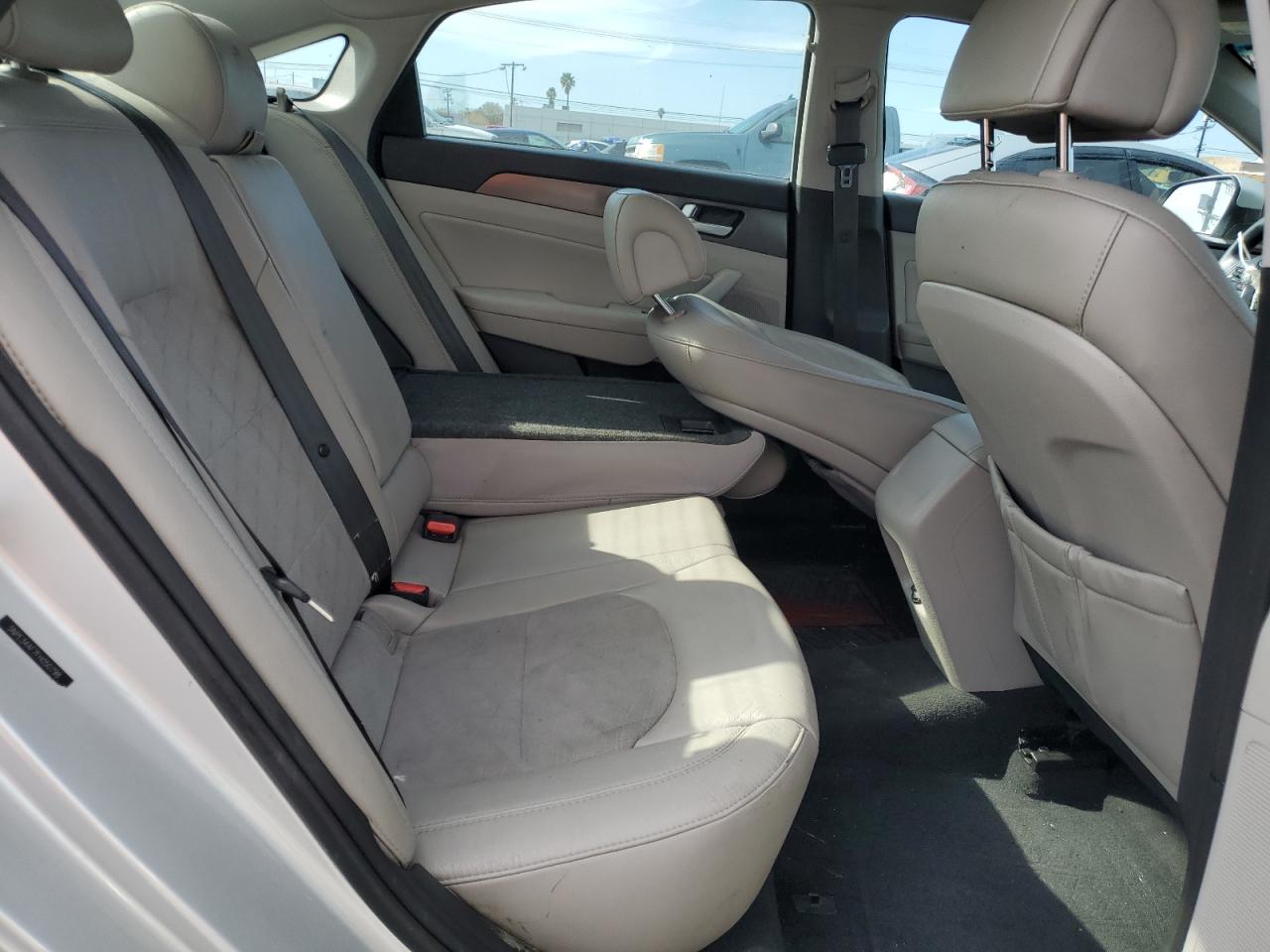 2015 Hyundai Sonata - Image 10