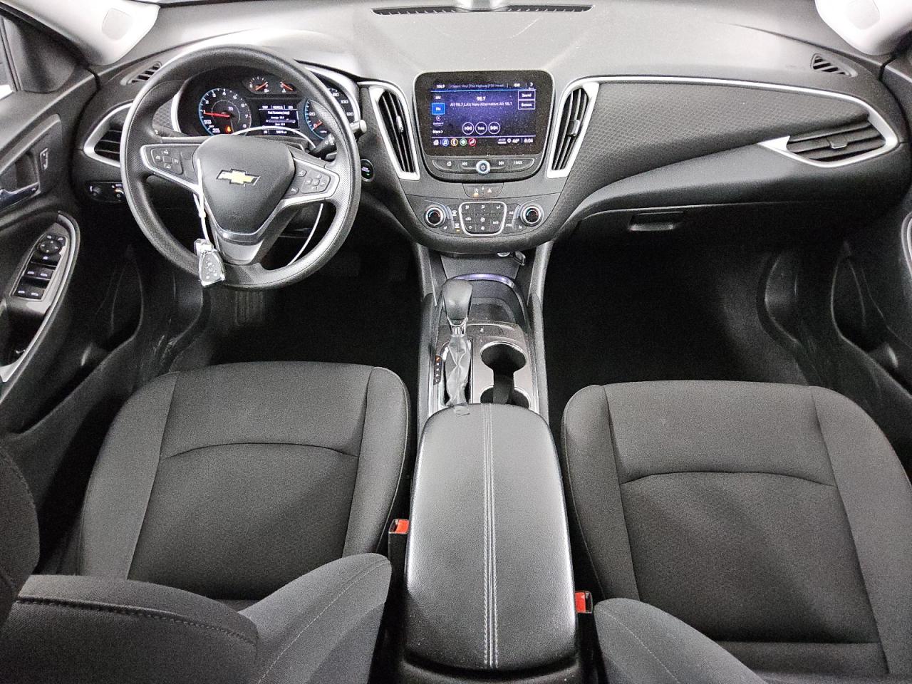 2022 Chevrolet Malibu - Image 8