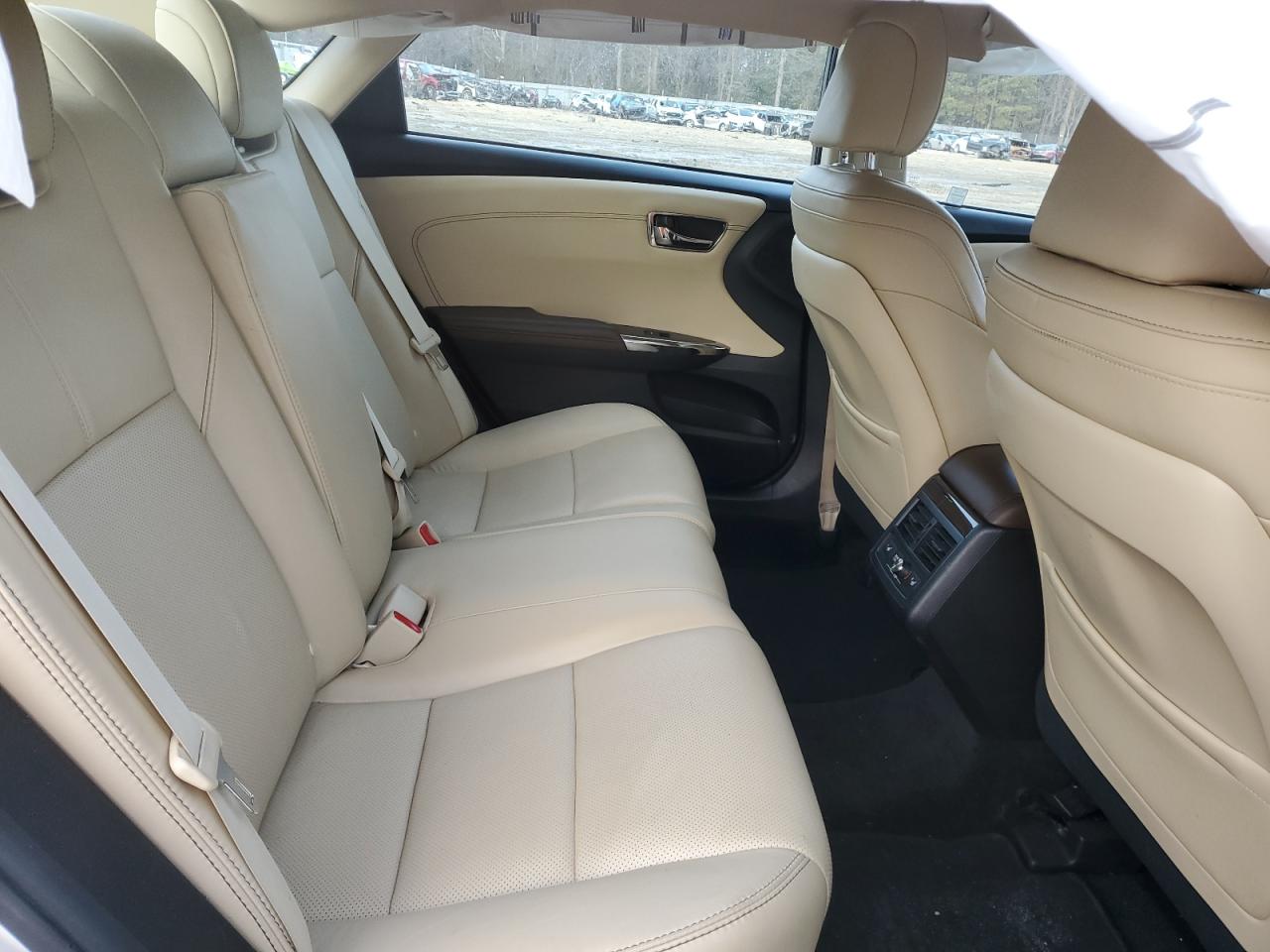 2014 Toyota Avalon - Image 10