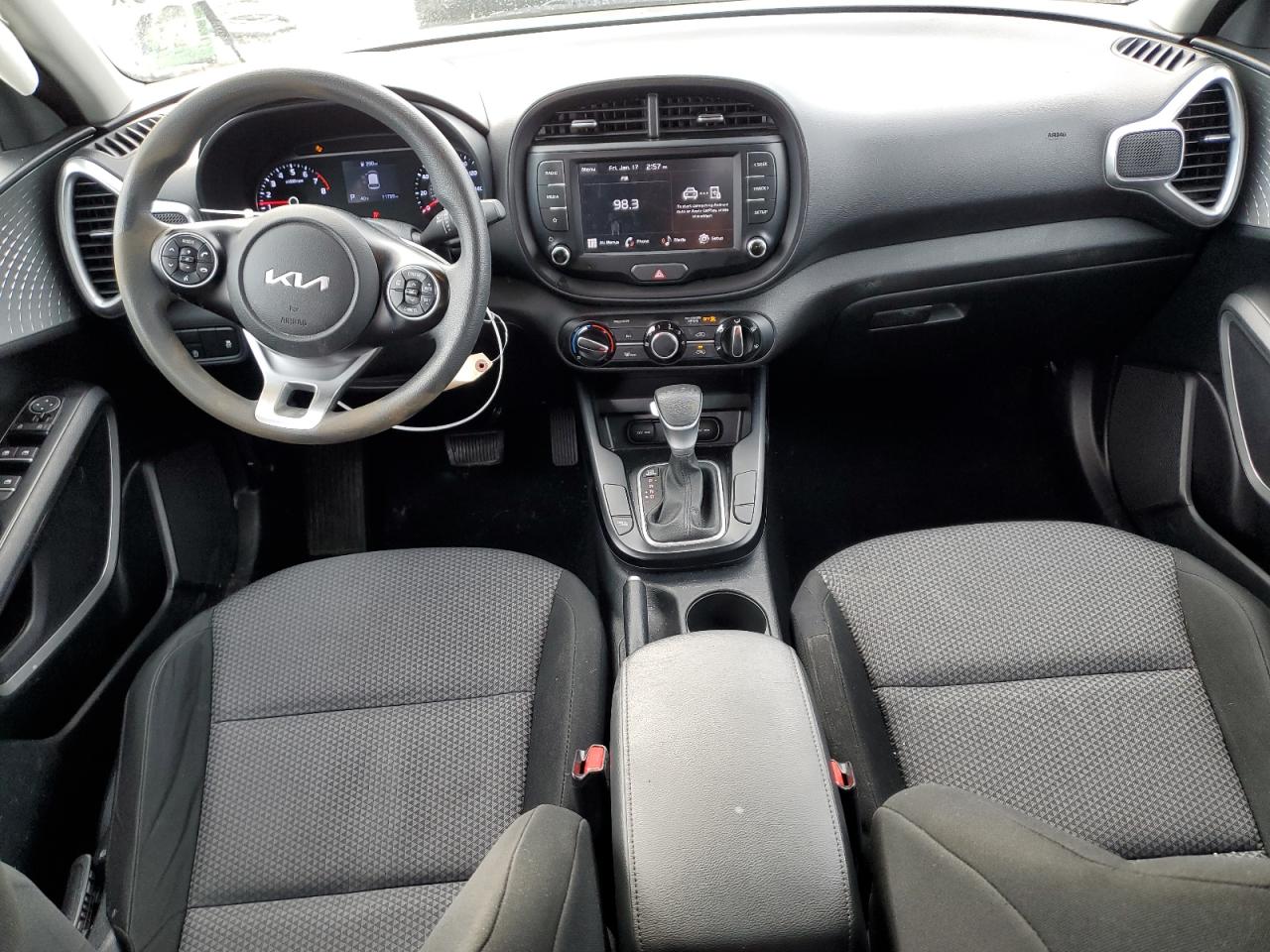 2022 Kia Soul - Image 8
