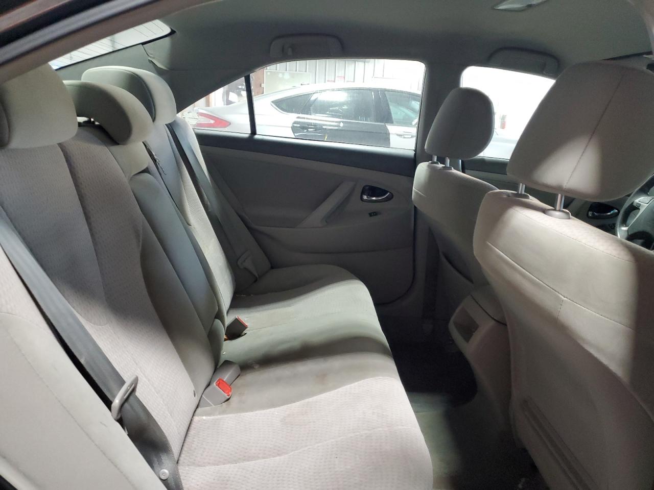 2011 Toyota Camry - Image 10