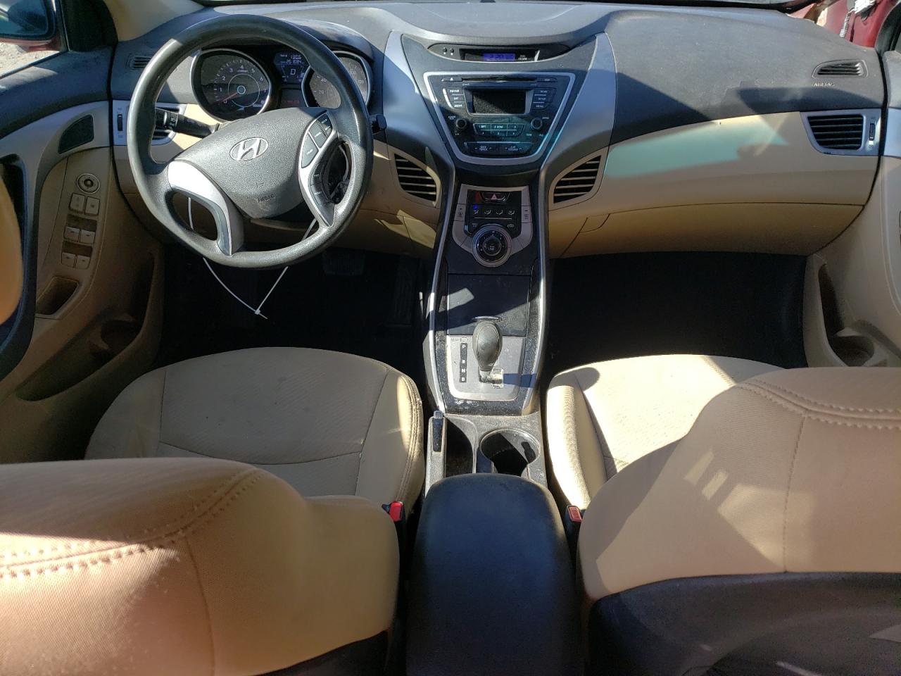 2013 Hyundai Elantra - Image 8