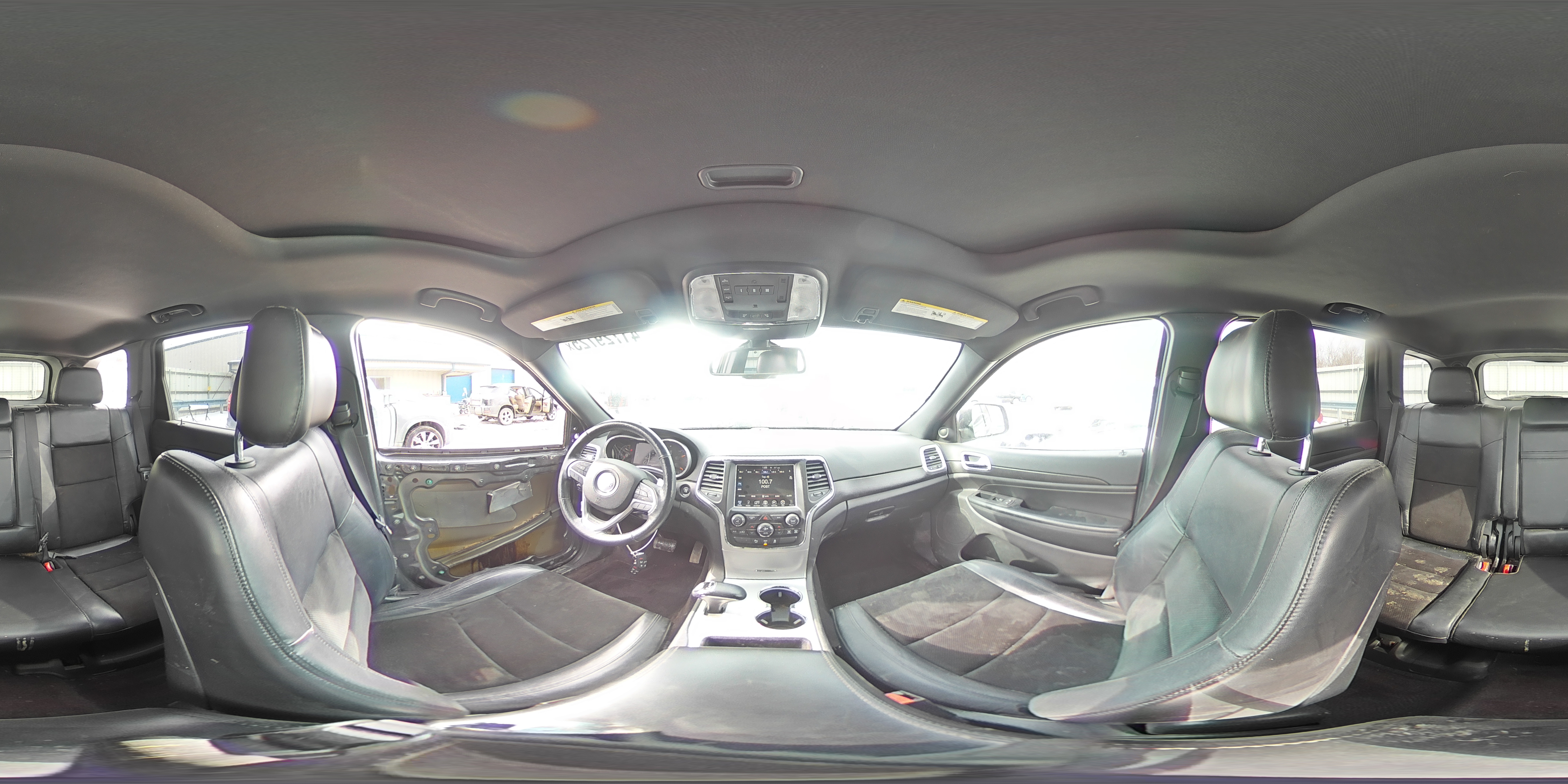 2015 Jeep Grand Cherokee - Image 14