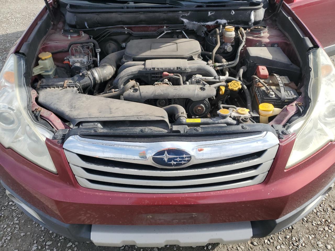 2011 Subaru Outback - Image 13