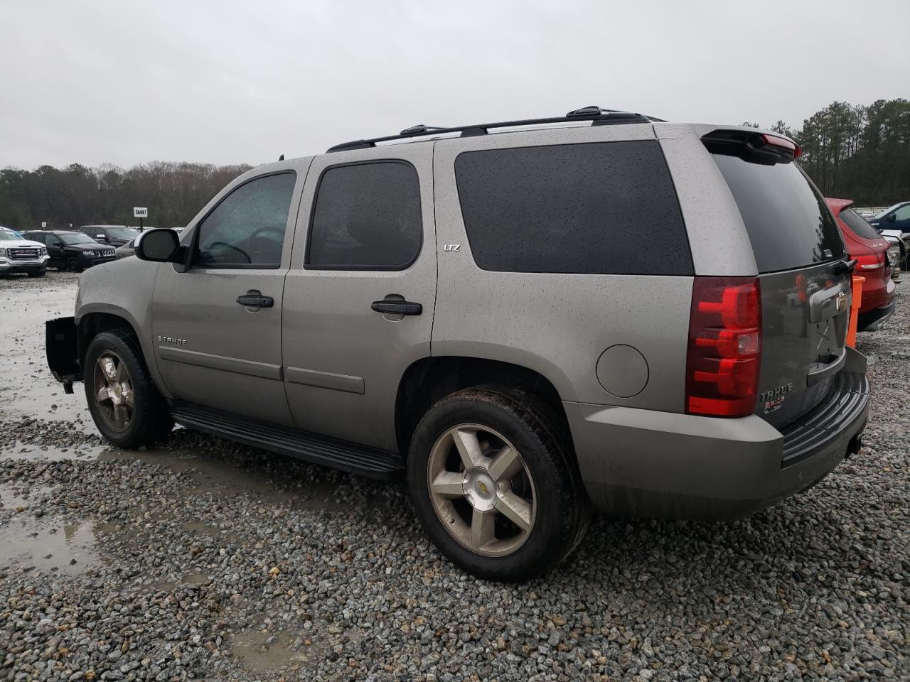 2007 Chevrolet Tahoe - Image 2
