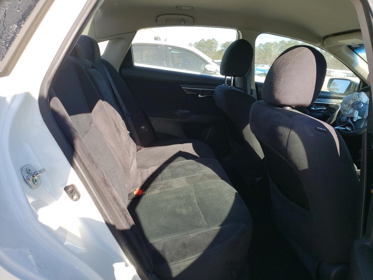 2014 Nissan Altima - Image 10