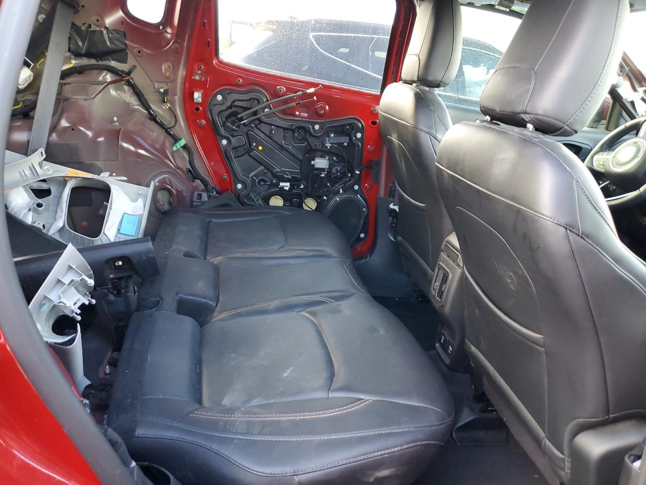 2017 Jeep Compass - Image 11