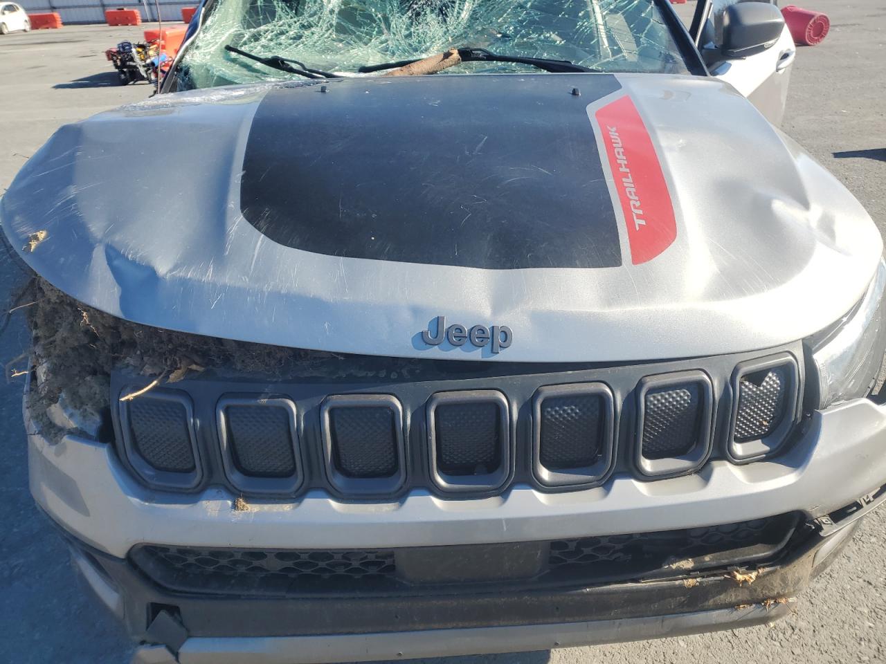 2022 Jeep Compass - Image 13