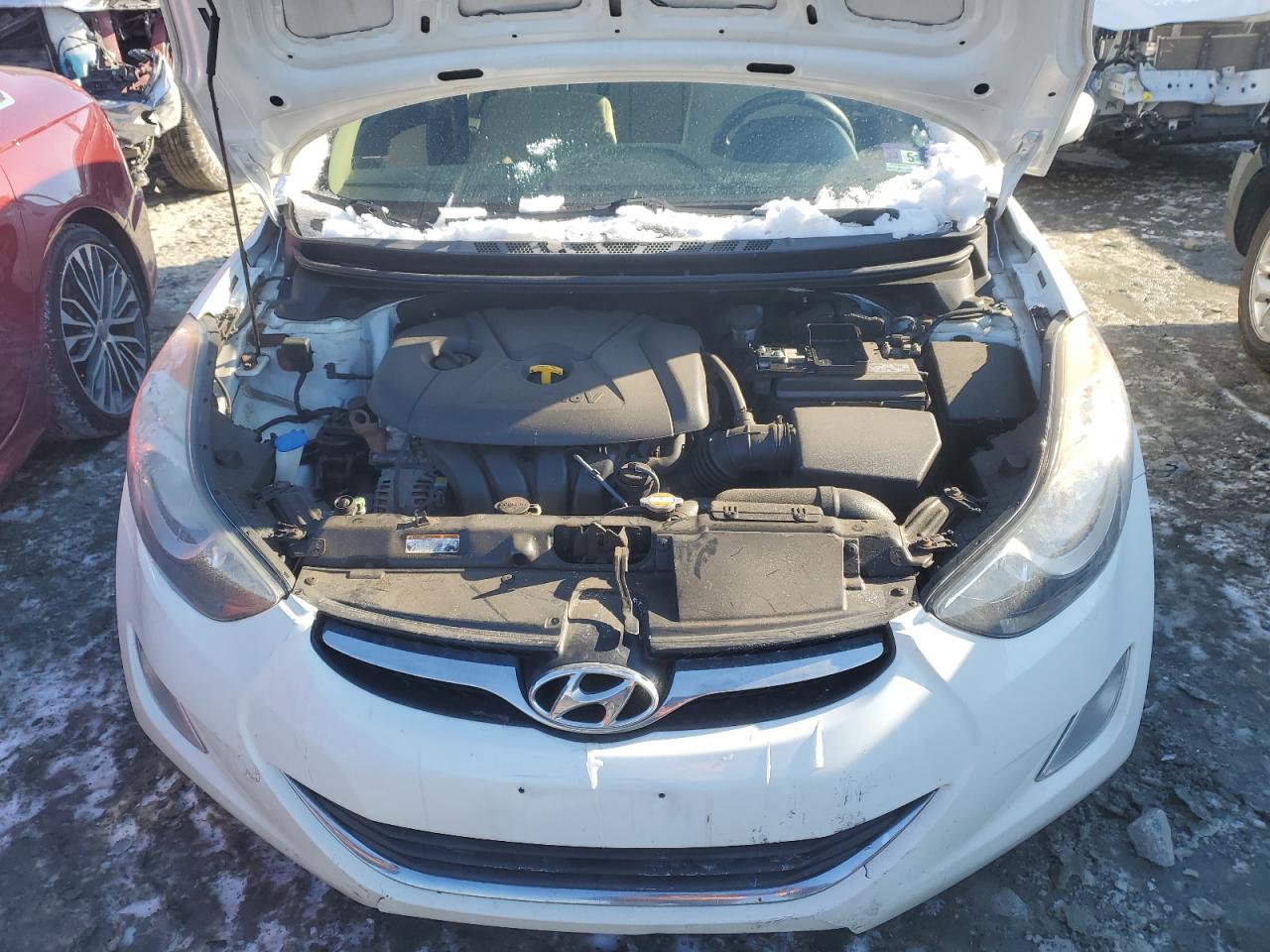 2013 Hyundai Elantra - Image 11
