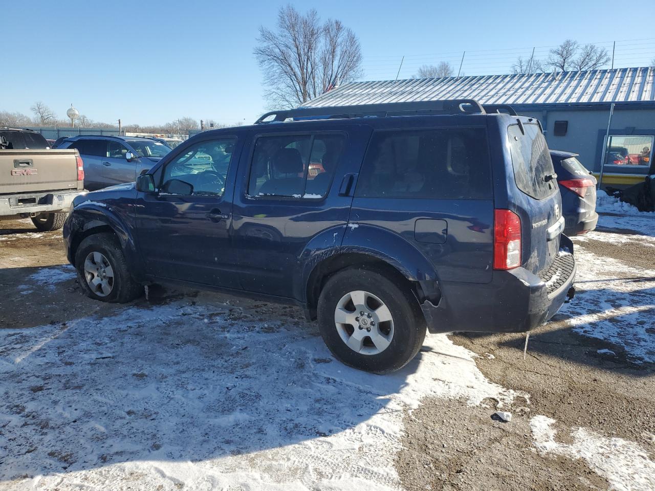 2009 Nissan Pathfinder - Image 2