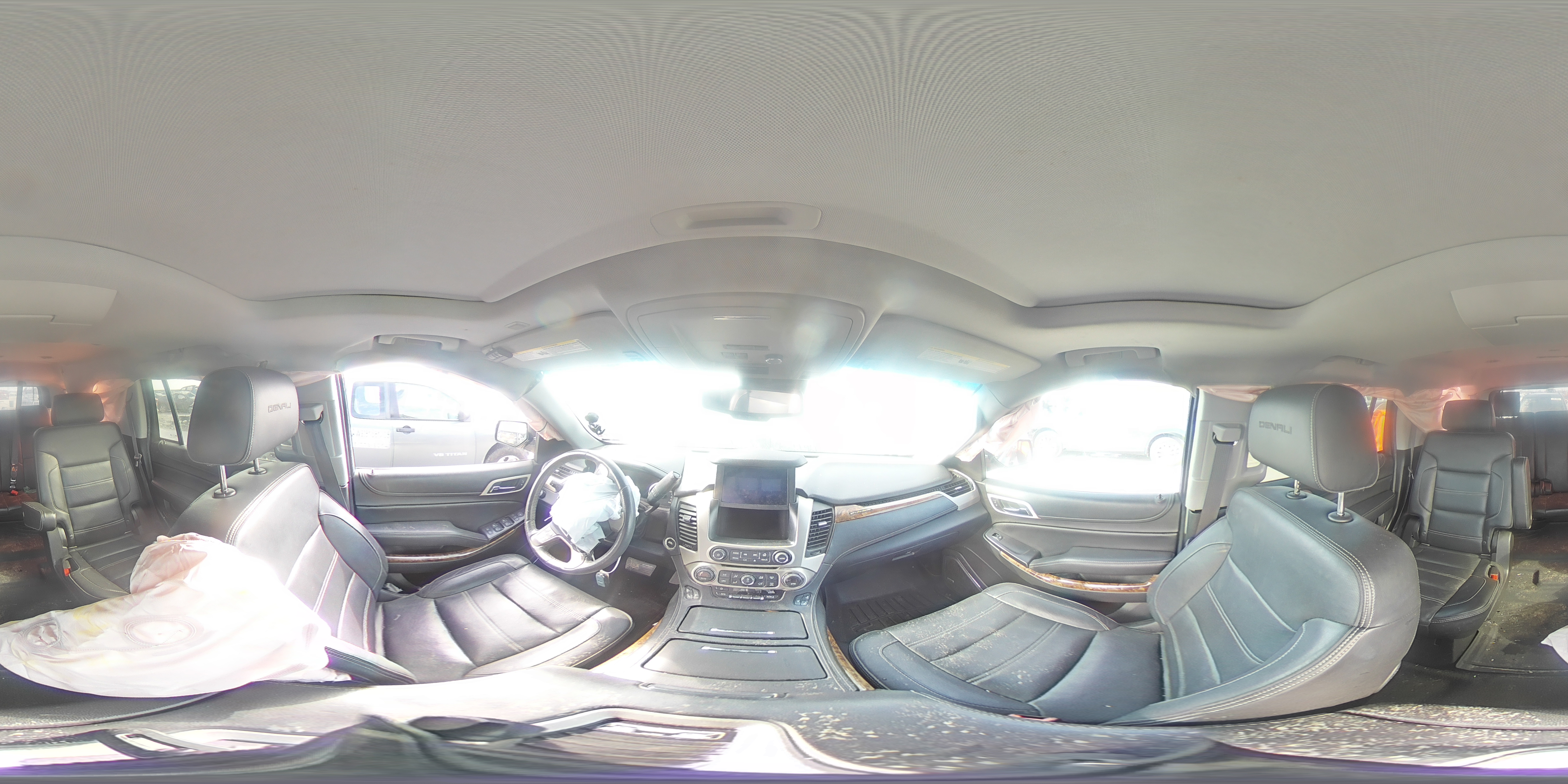 2015 GMC Yukon - Image 13
