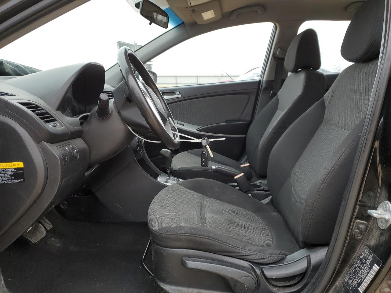 2013 Hyundai Accent - Image 7