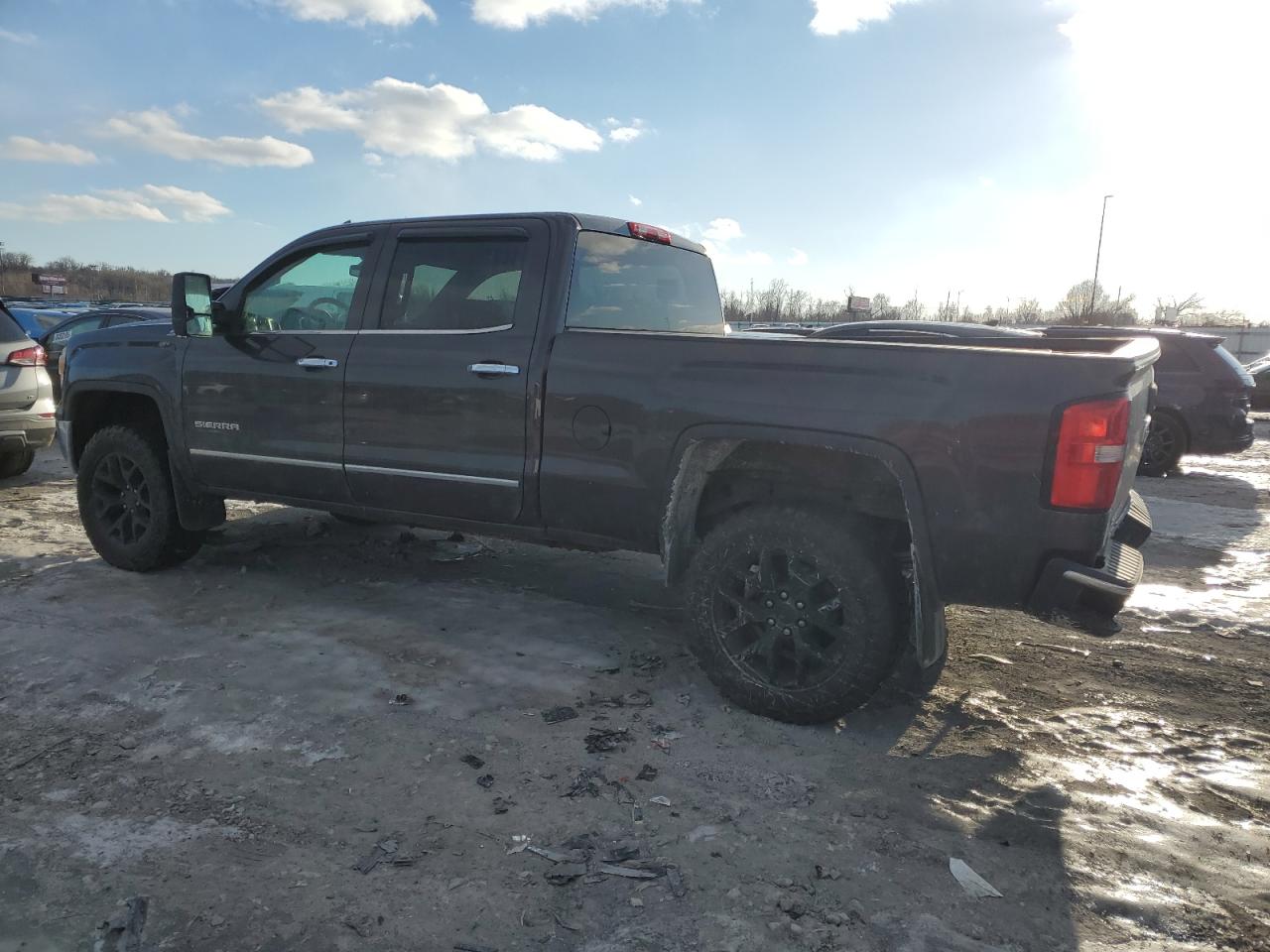 2014 GMC Sierra - Image 2