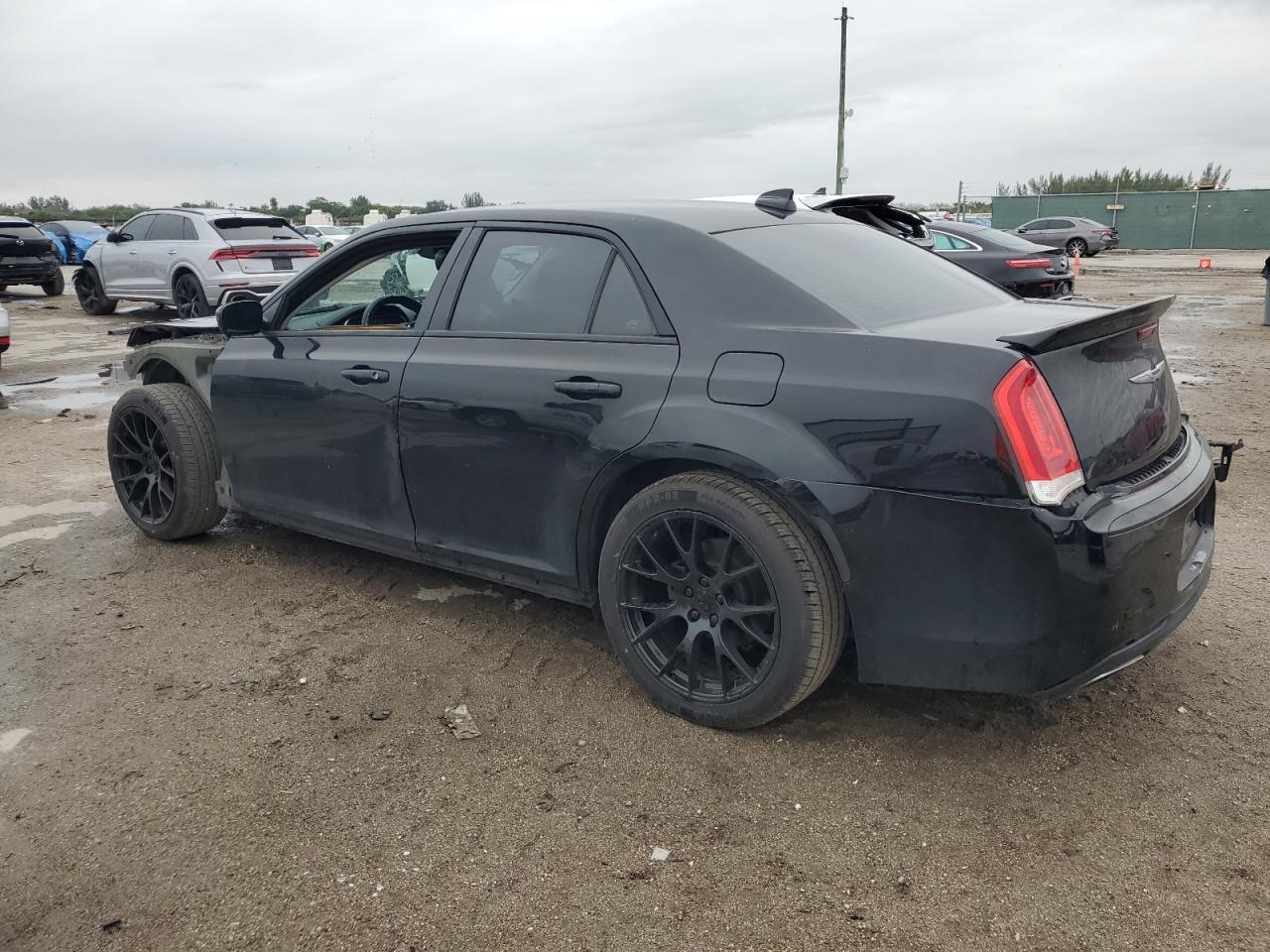 2015 Chrysler 300 - Image 2