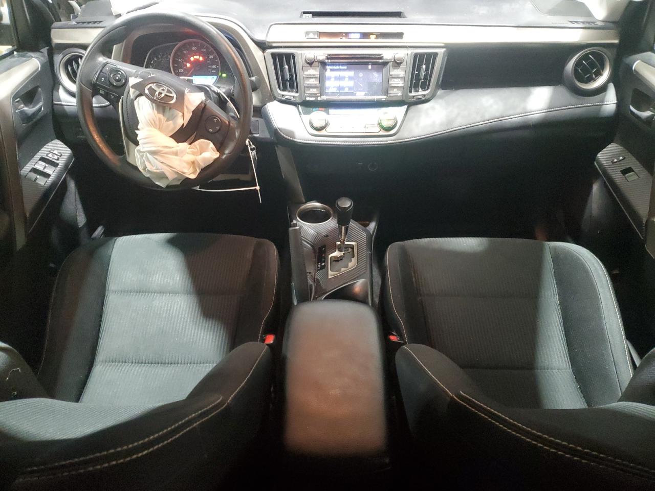 2015 Toyota RAV 4 - Image 8