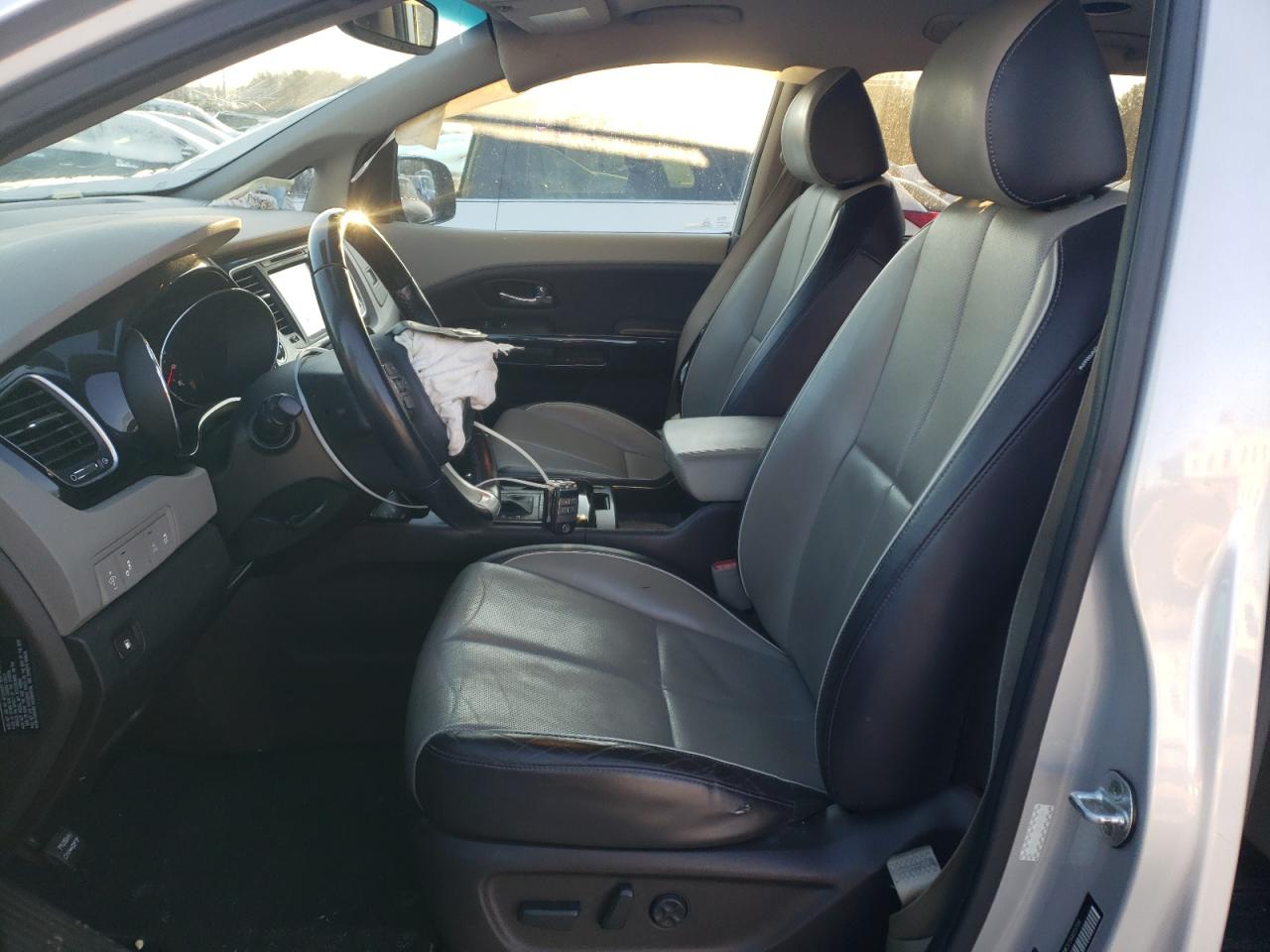 2016 Kia Sedona - Image 7