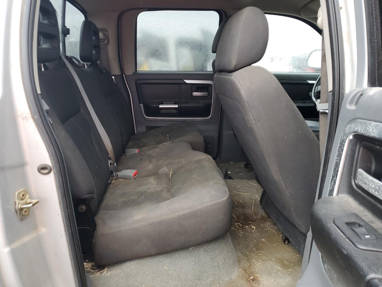 2006 Mitsubishi Raider - Image 10