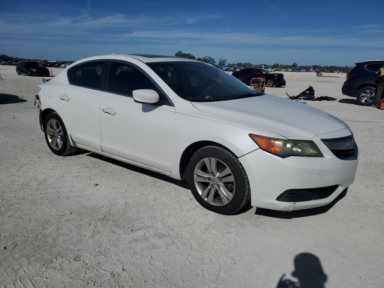 VIN 19VDE1F31DE010066 2013 ACURA ILX no.4