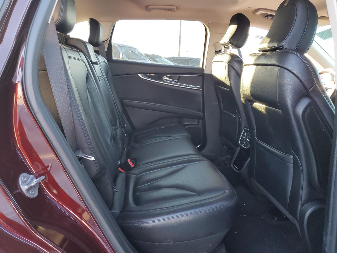 2022 Lincoln Nautilus - Image 11