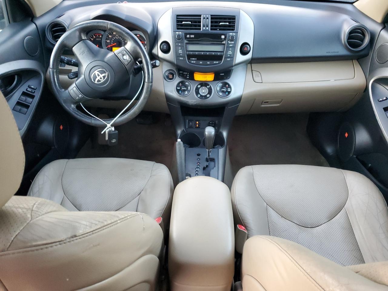 2010 Toyota RAV 4 - Image 8