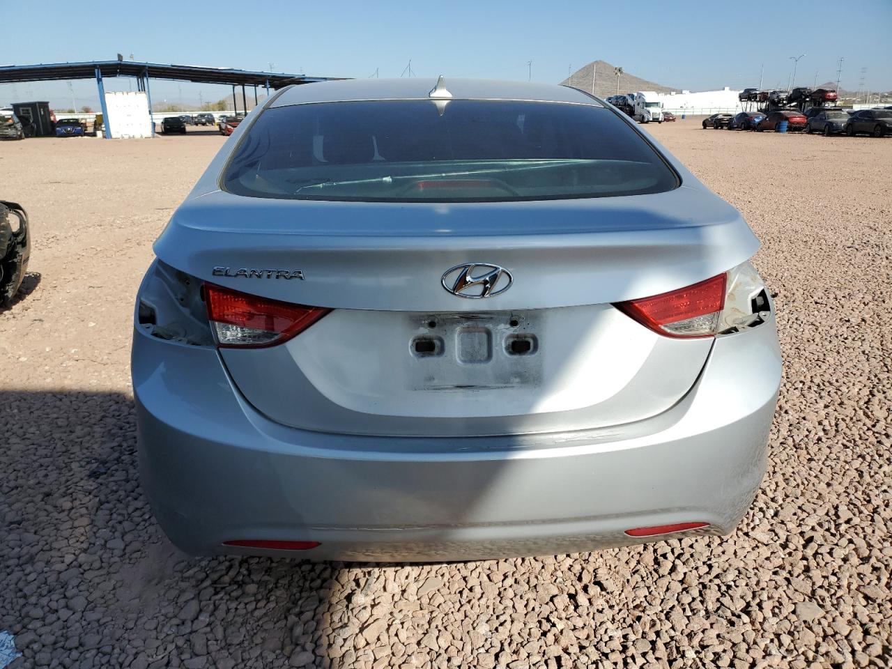 2013 Hyundai Elantra - Image 6
