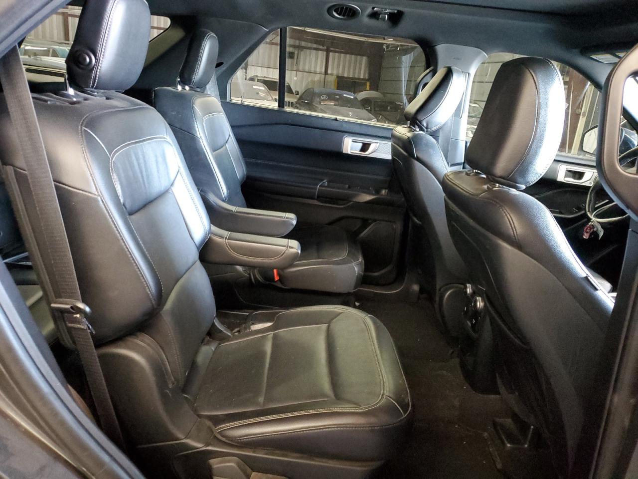 2020 Ford Explorer - Image 11