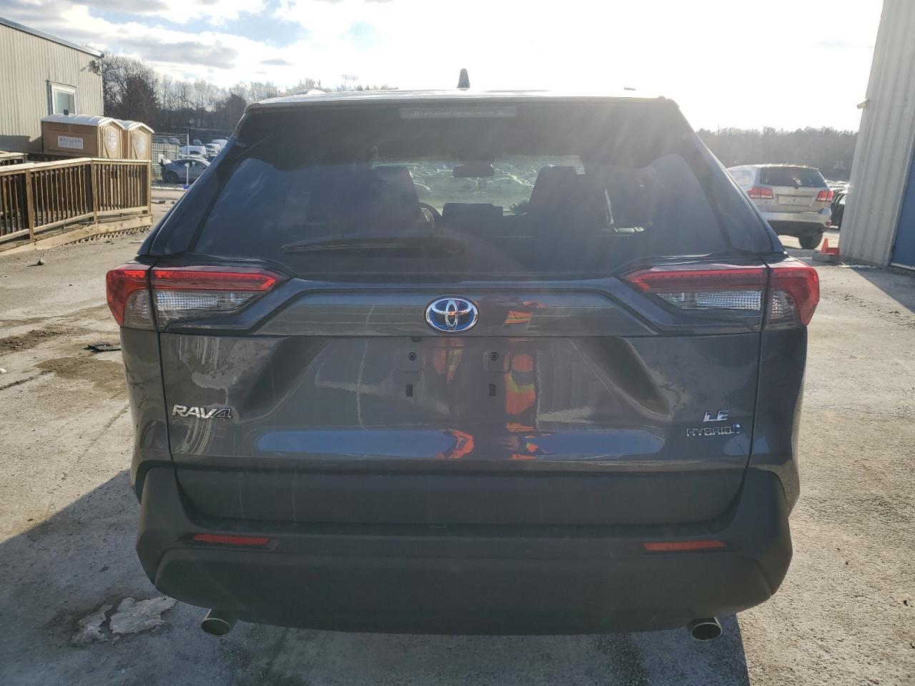 2022 Toyota RAV 4 - Image 6