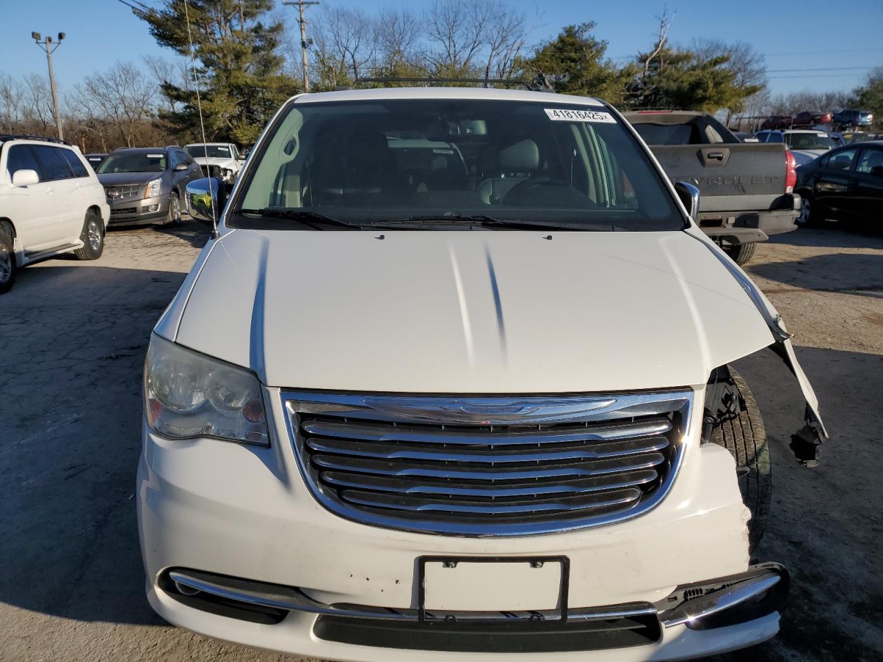 2013 Chrysler Town & Country - Image 5