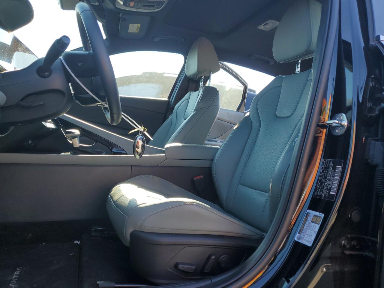 2024 Hyundai Elantra - Image 7