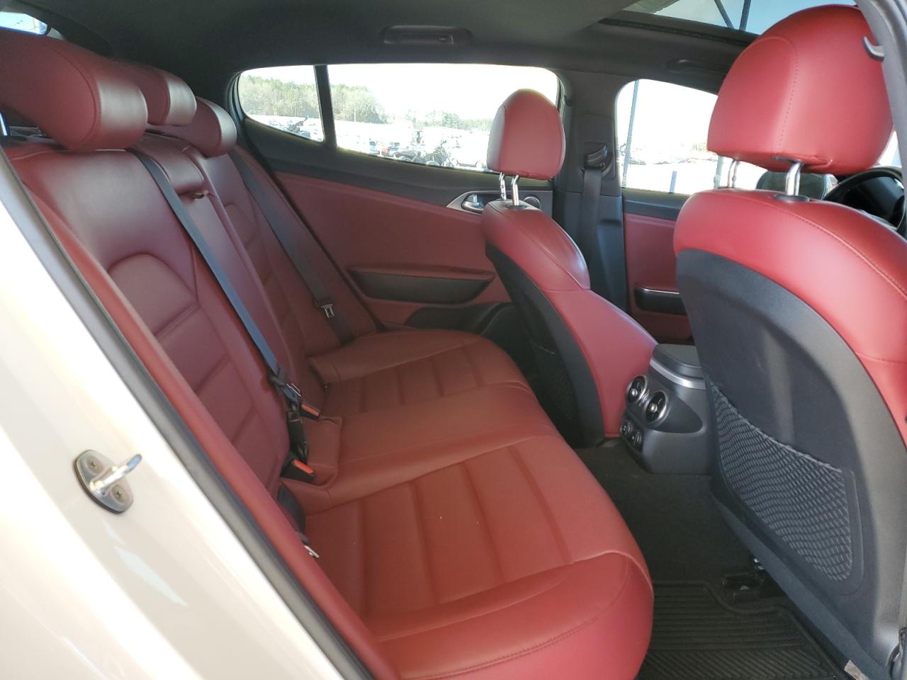 2018 Kia Stinger - Image 10